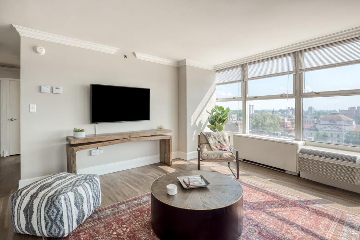 Cozysuites 800 Tower 1Br With Gym! 10 Louisville Exteriör bild