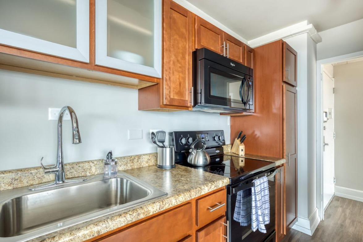 Cozysuites 800 Tower 1Br With Gym! 10 Louisville Exteriör bild